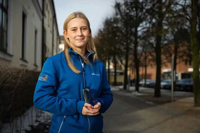 Julia Falk är 18 år och har Skruvs IF som moderförening. Numera tävlar hon i häcklöpning för IFK Växjö. Bild: David Johansson