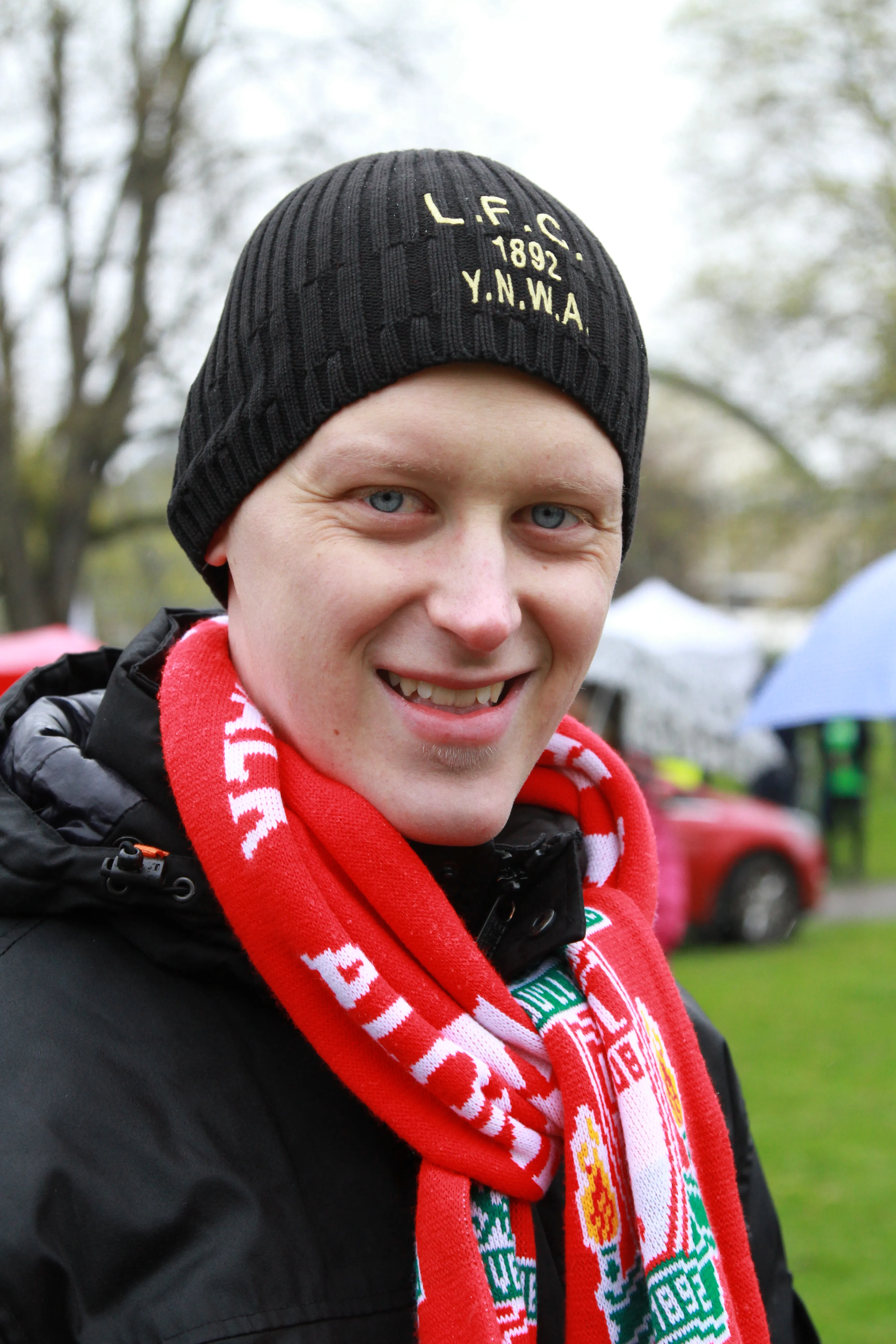 Andreas Waldo med Liverpoolhalsduk