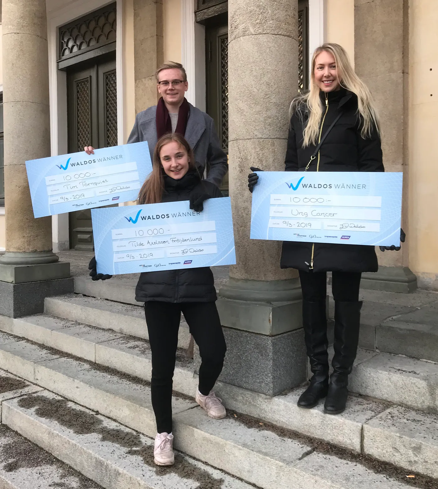 Stipendiaterna 2019 med sina checkar